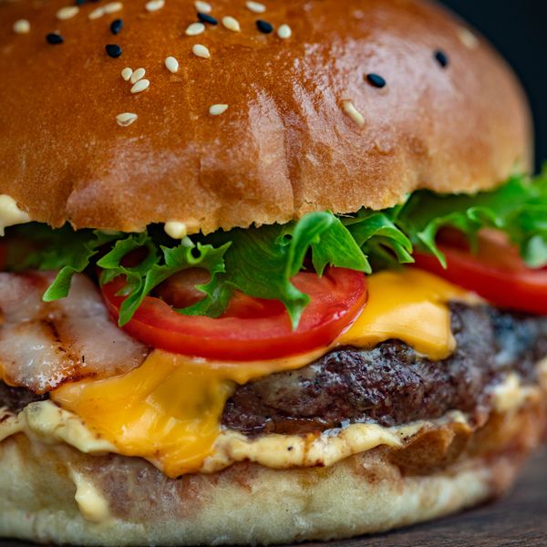 Ev yapımı cheeseburger
